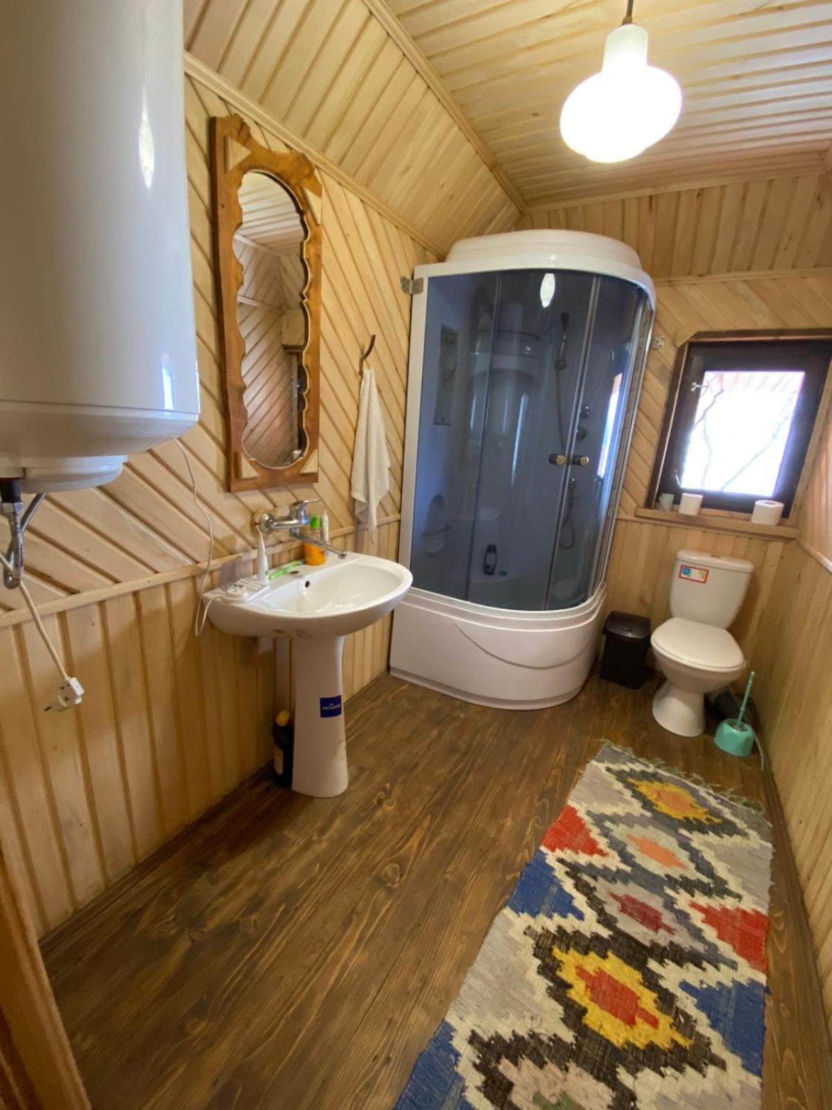 Лісова Хатинка Apartamento Kelechin Exterior foto